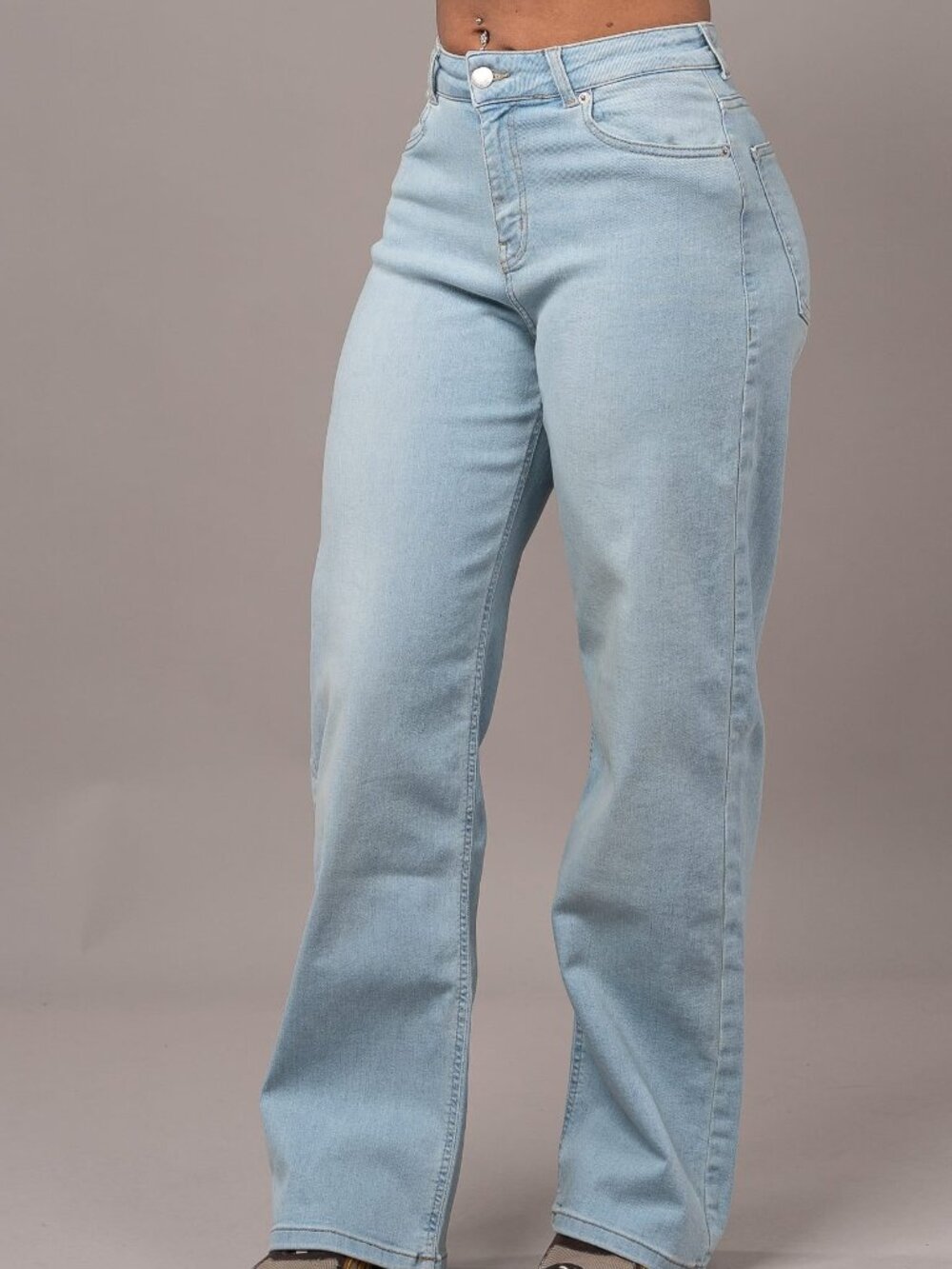 NWT FIT JEANS Women's Baggy FitJeans (Shorter Length) Vintage Blue Size Small
